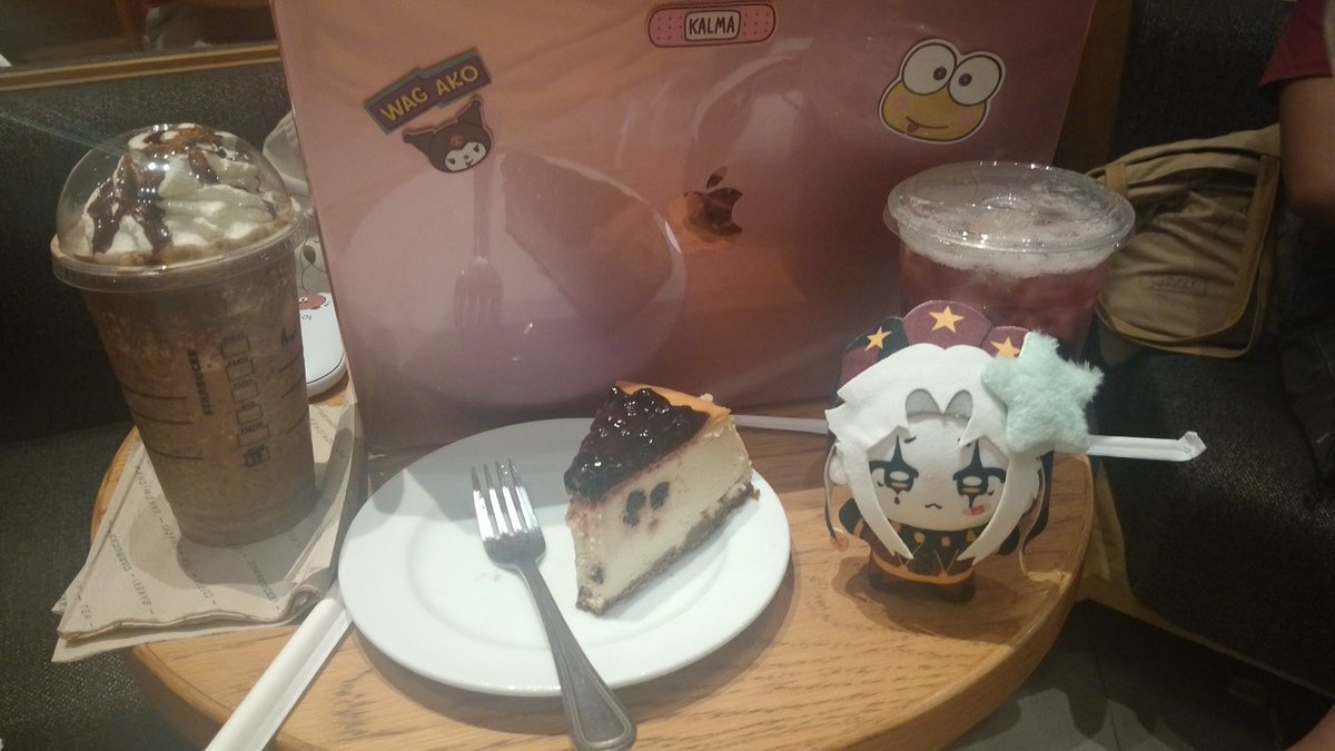 sensmicover's tweet photo. Forgot to share but we went to a mall yesterday and I brought my husband!!!!!! (I love Pierrot sm) https://t.co/jjRhVOcsLL