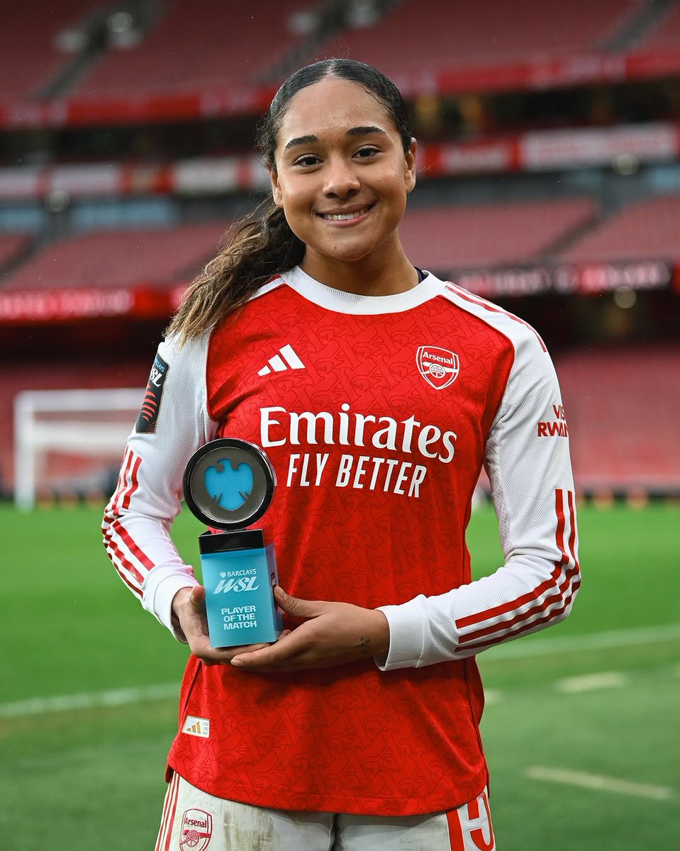 olivia smith tweet media