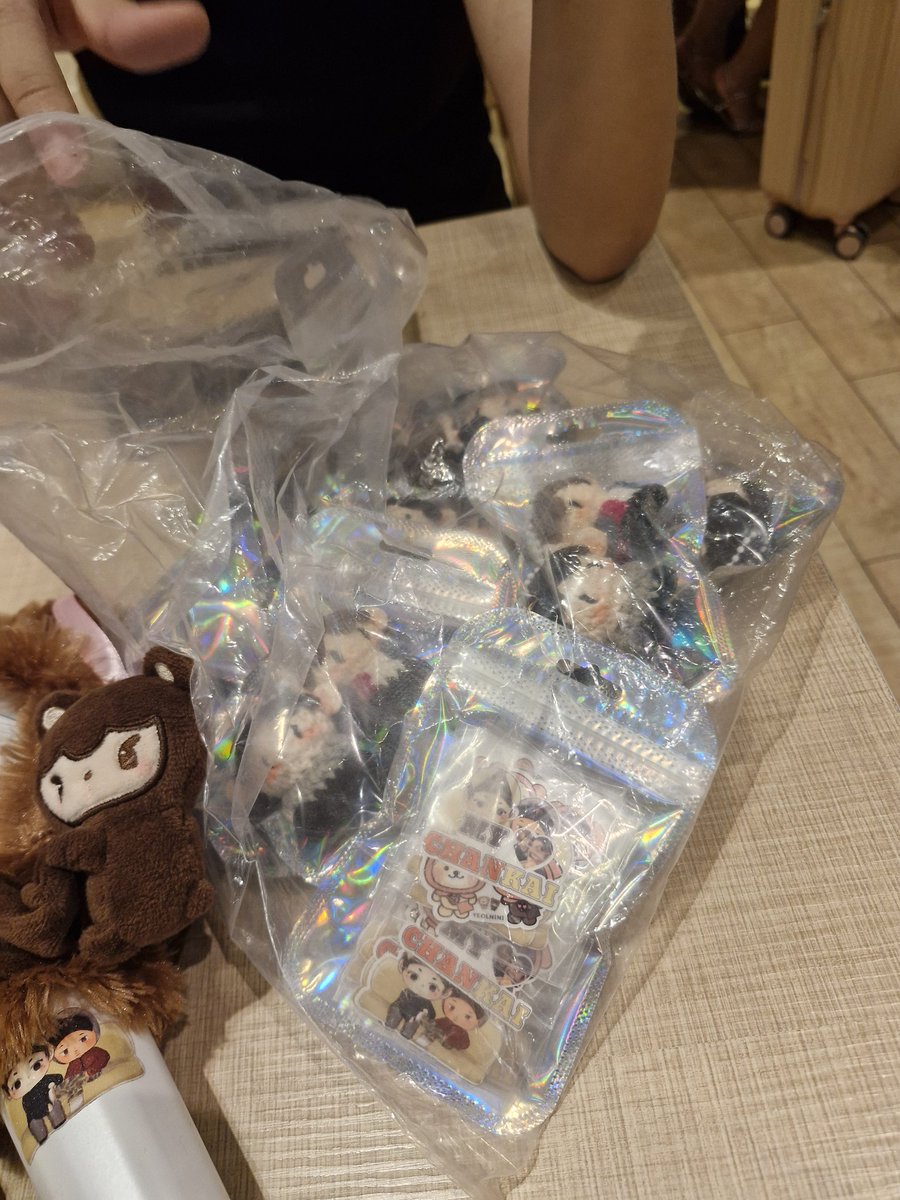 miemiemeichan_'s tweet photo. เค้าอยู่ตรงฟู้ดคอร์ท the portal ชั้น 3 นะคับ เข้ามาเดินตรงมาสุดได้เลย นั่งตรงนี้ถึงบ่ายสามเลยคับ
#EXhOrizon_in_BANGKOK https://t.co/HhSDcpgE8a