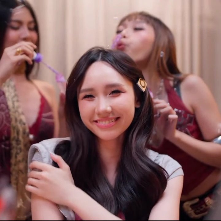 JPNPALAGI's tweet photo. SHE’S SOOOO PRINCESS. 😩💗

XONARA DEBUT LAUNCH
#XONARAatESCOLTA 
@officialxonara #XONARA https://t.co/YIkLS452SI