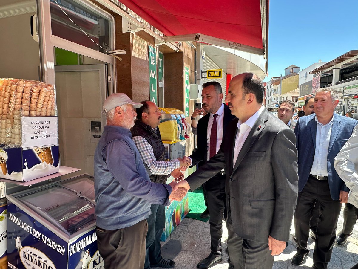u_ibrahim_altay's tweet photo. 📍Cihanbeyli ilçemizdeyiz

Cihanbeyli’de hemşehrilerimizi, esnafımızı ve Cihanbeyli Belediye Başkanı Fırat Kızılkaya’yı ziyaret ettik. 

AK Parti Cihanbeyli İlçe Başkanımız Ferhat Çivi’ye yeni görevi için hayırlı olsun duasında bulunduk. 

Cihanbeylili hemşehrilerimi buradan da ayrıca selamlıyorum👋