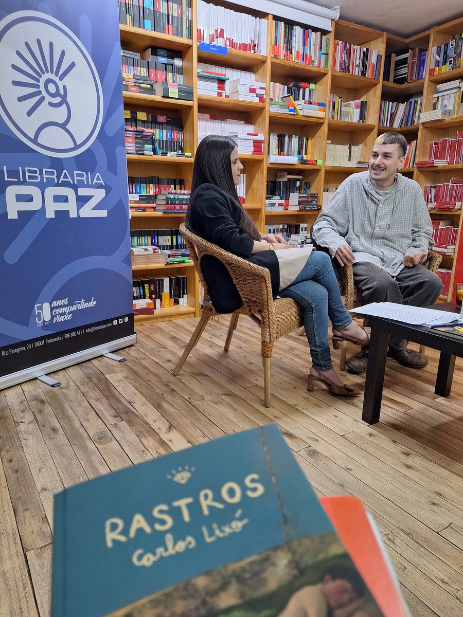 ramonrozasd's tweet photo. Fantástico encontro en torno a 'Rastros' @rodepris da man de Miriam Ferradáns e Carlos Lixó. Intelixencia e sensibilidade á hora de atopar e de falar daquilo que a Historia non adoita falar.
@LibrariaPaz https://t.co/gQmhpeInbC