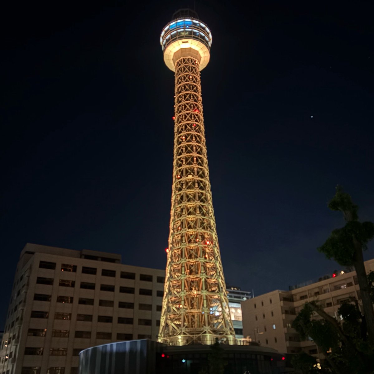 オレンジのタワー516横浜🗼🍊 tweet media