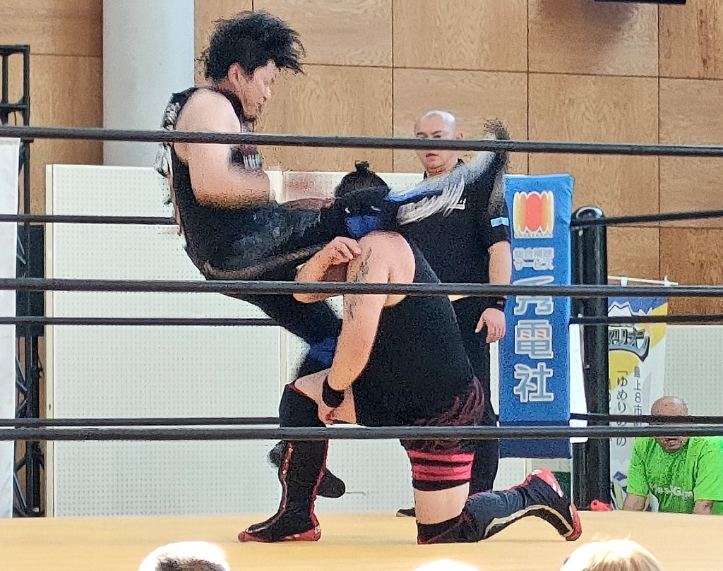 Saaki21987422's tweet photo. 5.10 プロレスリングDEWA@新庄
〈メインイベント➇〉
#デワプロ
#DPW
#SINDICATE https://t.co/MGaCIshUGP