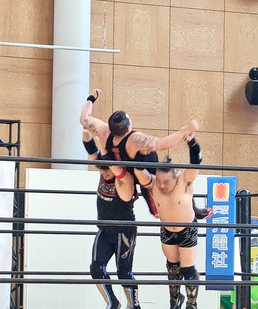 Saaki21987422's tweet photo. 5.10 プロレスリングDEWA@新庄
〈メインイベント➇〉
#デワプロ
#DPW
#SINDICATE https://t.co/MGaCIshUGP