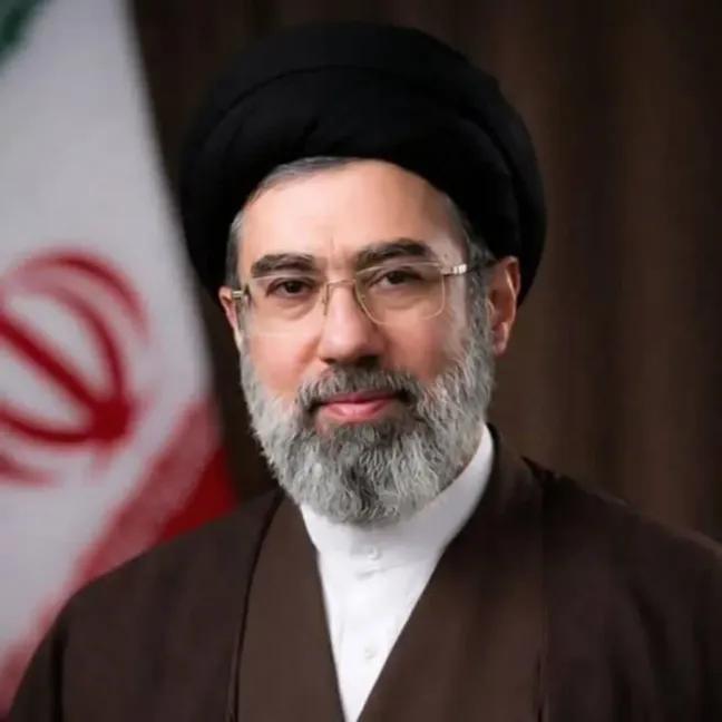 بانوی.پاییز tweet media