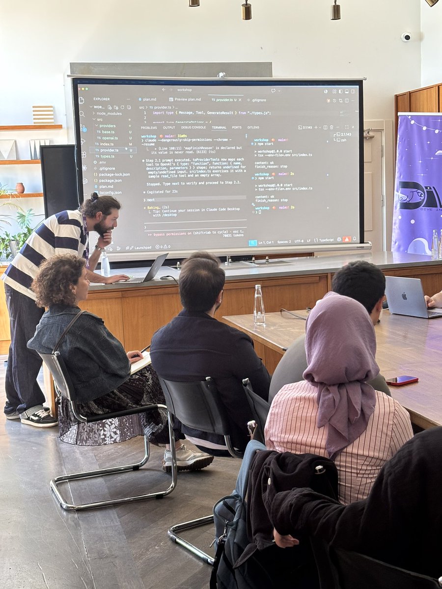 divaconference's tweet photo. Şu an Tamay Eser Uysal ile kendi kodlama asistanımızı geliştiriyoruz. 💻⚡
Cursor, Copilot ve Claude Code benzeri sistemlerin perde arkasına bakmak gerçekten çok keyifli oluyor. 🤖
#divaconference #diveIntoAI #kadınyazılımcı #yapayzeka #ai https://t.co/jWPzfpSpBe