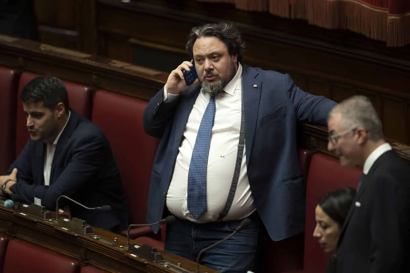 Michi tweet media