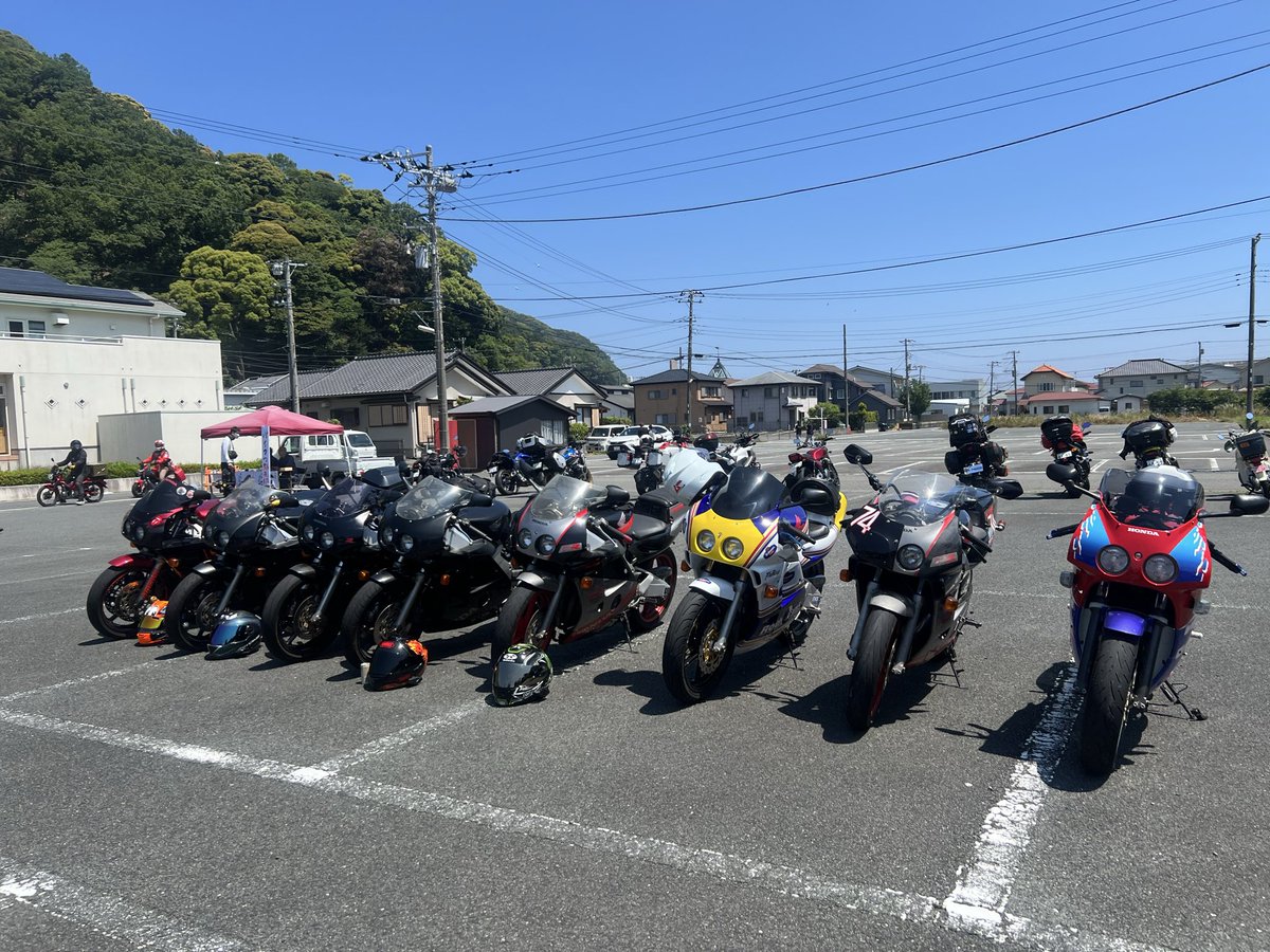 とむ tweet media