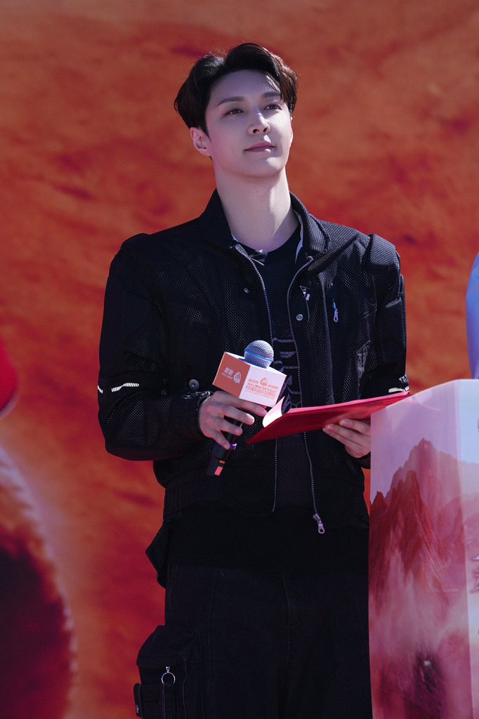 Lay Zhang Studio tweet media