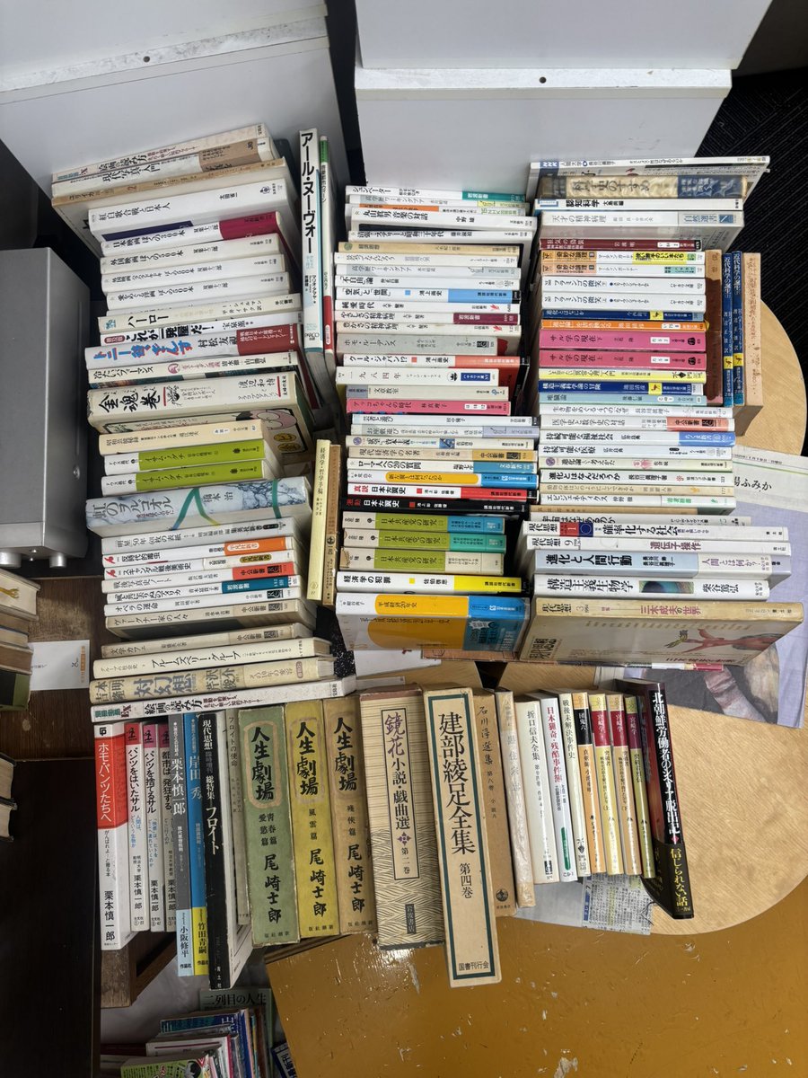 開店してまーす📚📑この場所での営業もあと1ヶ月前後…かもしれません