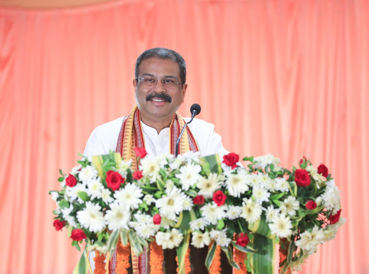 Dharmendra Pradhan tweet media