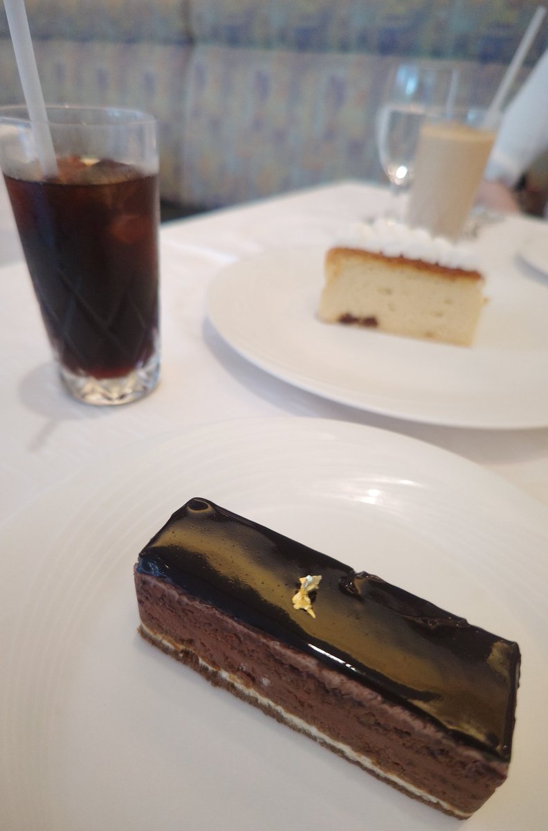 totototooon's tweet photo. 暑さで失った英気を養ってから向かう https://t.co/Oo0wYhmDej