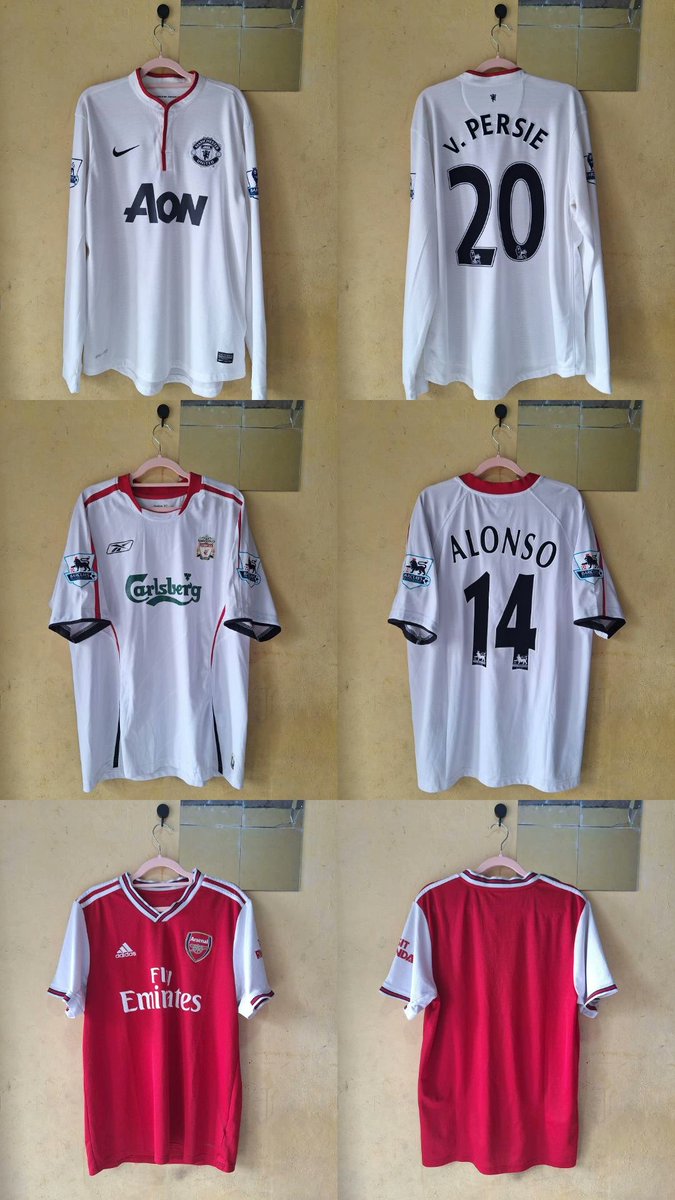 randyesa's tweet photo. Manchester United Away 12/13 Long Sleeve
Size : L  (±77x58)
Excellent
1800K

Liverpool Away 05/06
Size : M (±75x55)
VGC
600K

Arsenal Home 19/20
Size : L (±73x54)
VGC to Excellent
400K
#jersey4sale @Jerseyforum #jerseyoriginal https://t.co/REoglp51MG