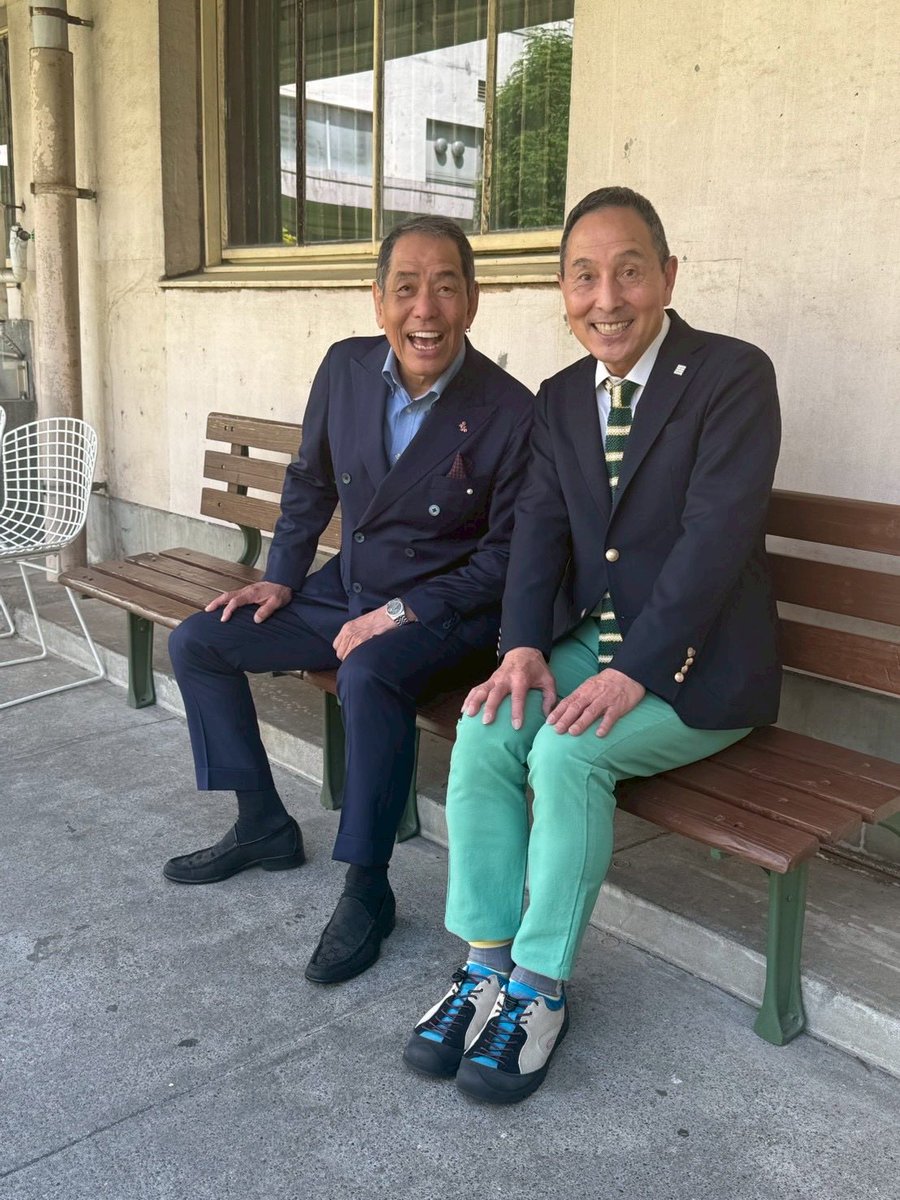 SATOMIMASATO's tweet photo. 取材終了。
3社さま　ありがとうございました。
東京本社　さすが土曜日　貸し切り？

午後6時〜7時
ラジオ日本　タブレット純さん　お世話になります。 https://t.co/izY7qCPD0O