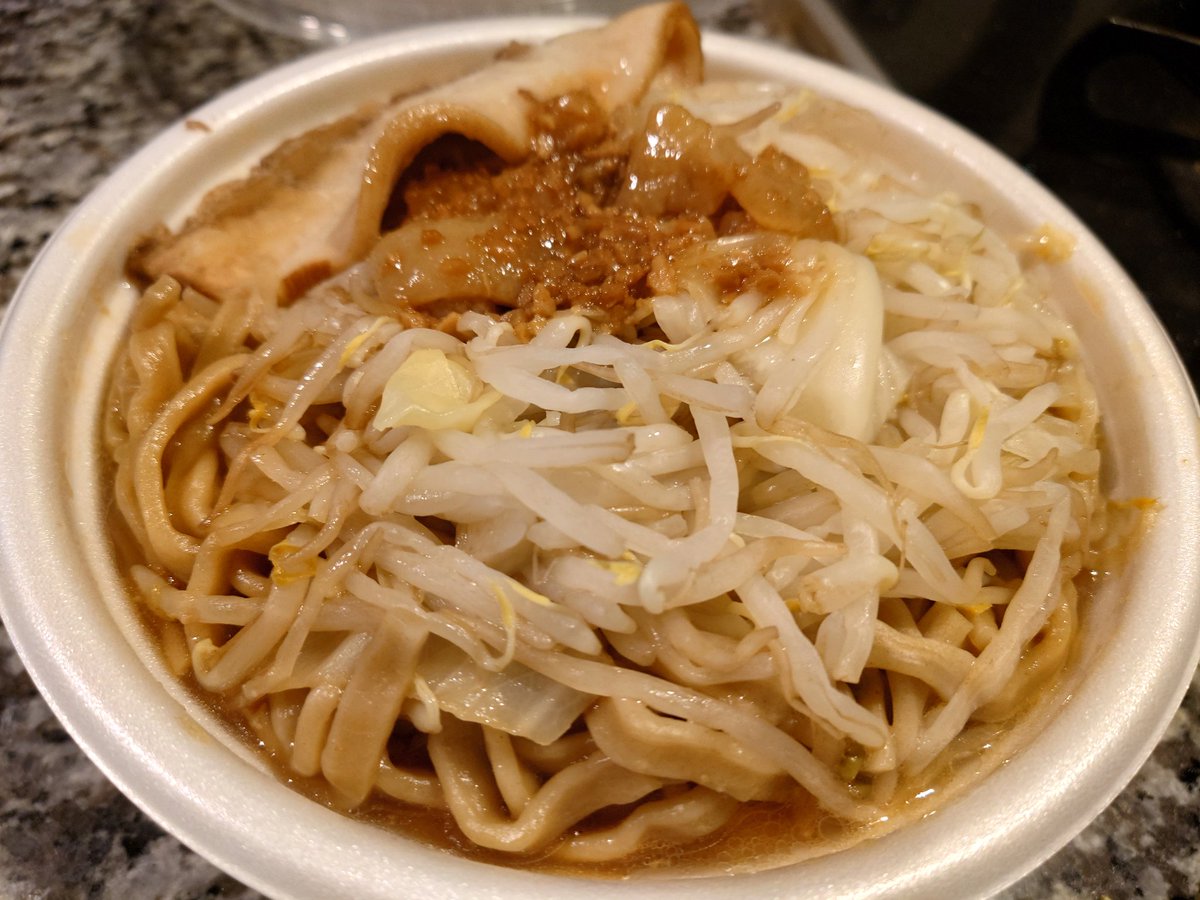 イサハク tweet media
