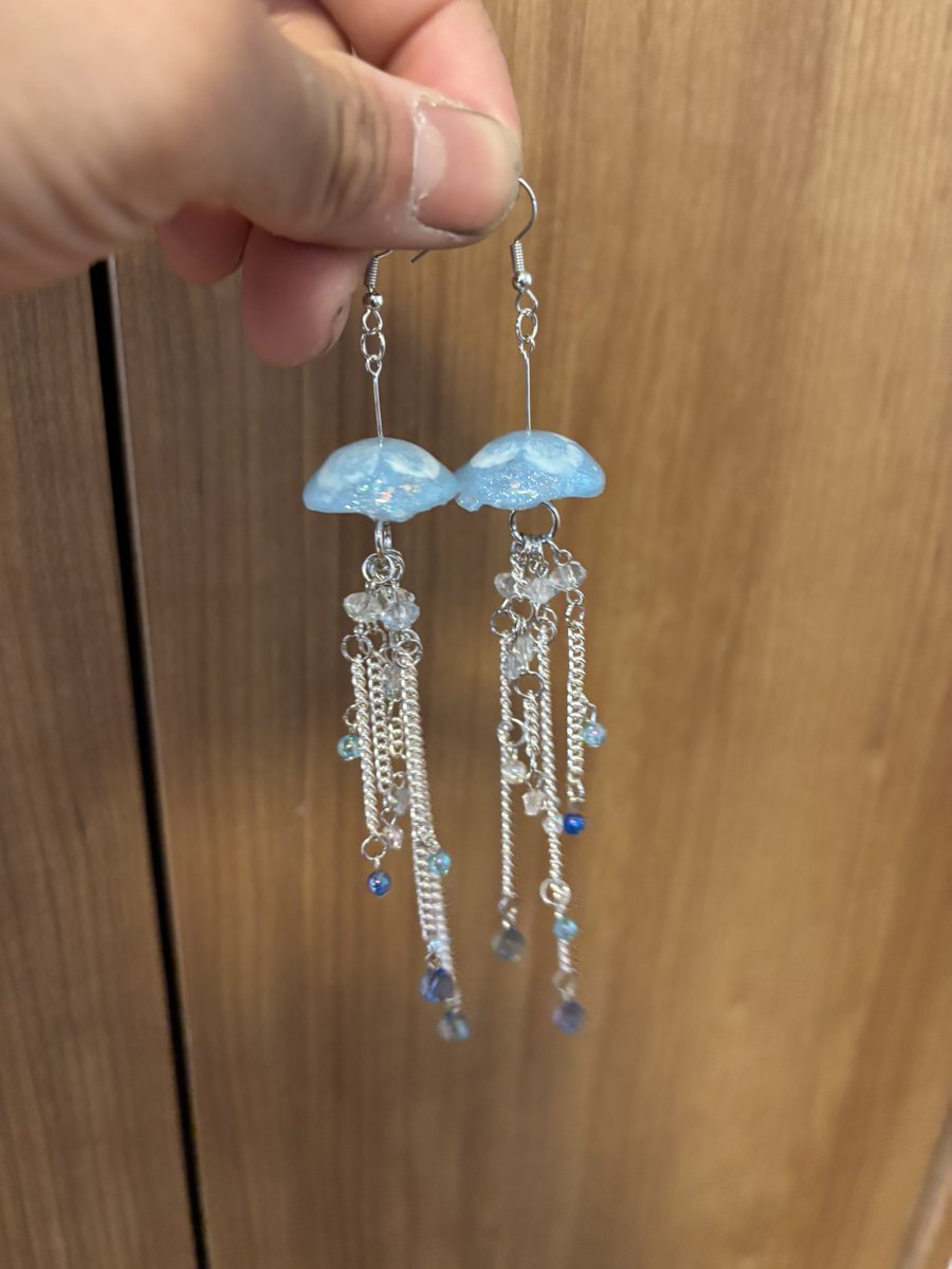 ハンドメイド レジン・ビーズ】 ご依頼いただいた クラゲ🪼さんの水色