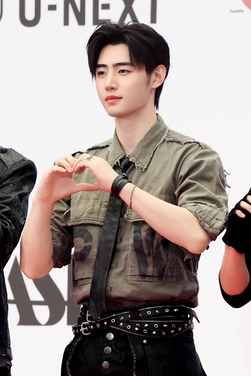 Sunghoon. tweet media