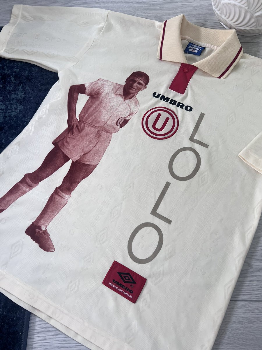 The kit did appear again in an international match in Colombia, in