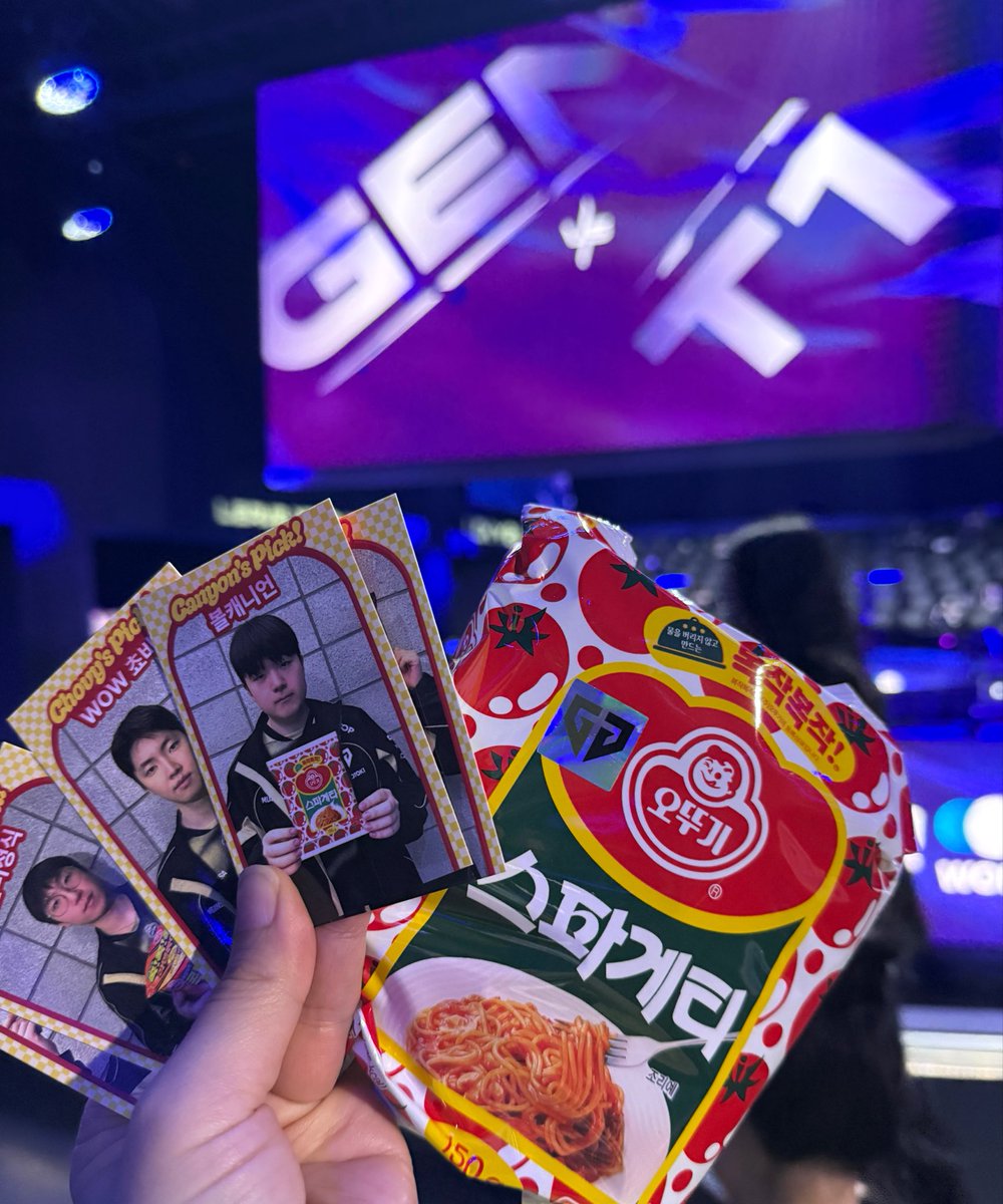 kiyo_____'s tweet photo. 260516 GEN vs T1 
젠지 화이팅 
캐니언 스파게티 🍝 #오뚜기
#kiin #canyon #chovy #ruler #duro https://t.co/oDwrtTjHMX
