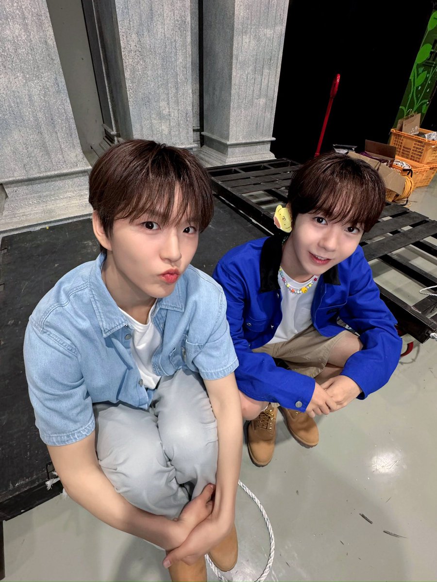 알롱 tweet media