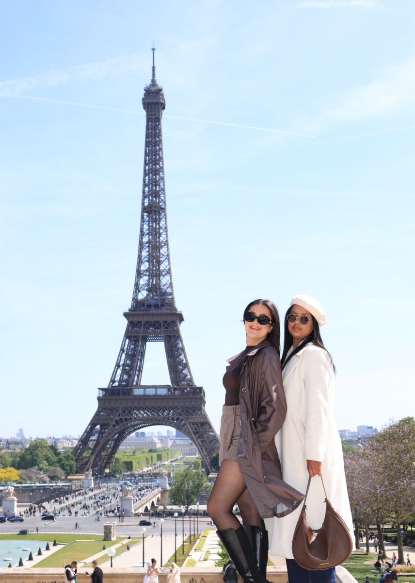 AyandaMadonna's tweet photo. Au pairing, but with croissants and Eiffel Tower views ๐ฅFrom the Netherlands to weekend getaways like this โ au pair life is so much more than people expect. Itโs growth, independence, and moments youโll never forget.
#ExploreAbroad #AuPairLife #CulturalExchange #AuPairInEurope https://t.co/dMyXfG2KYv
