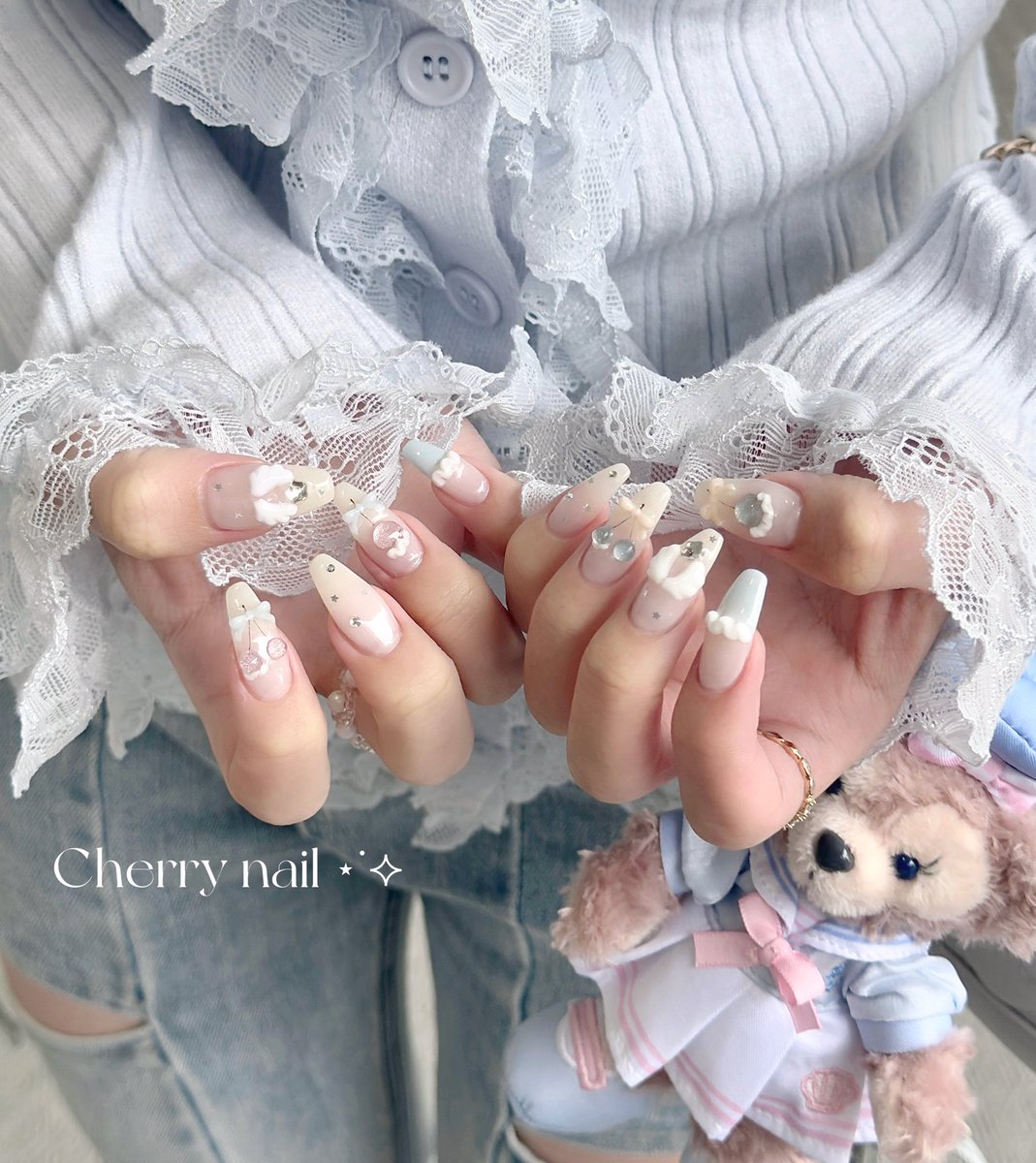 ons__m's tweet photo. ピンクブルーのさくらんぼネイル天才可愛いᐡ= ω =ᐡ⤴️💕🪽⭐️たくさん褒めてもらえる嬉しいꕀ⋆꙳ https://t.co/GHefRkhc5O