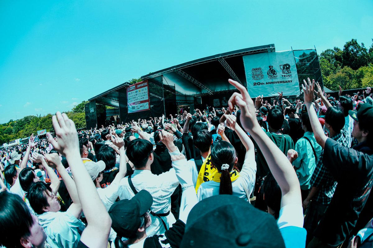Crazy_wowow's tweet photo. ==================

FREEDOM NAGOYA 2026

==================

ありがとうございました!!
初野外!!
最高の景色でした!!

-Set List-
M1,トンツカタンタン
M2,step
M3,心臓マッスル
M4,toma
M5,VIVA!!
M6,ヒッサツワザ

Photo by @_kpwcam https://t.co/HxeaMas9y9