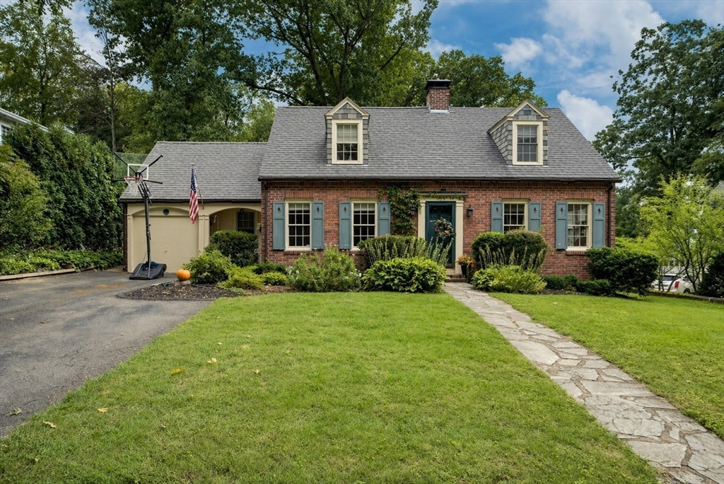 ZingaRealty's tweet photo. 153 Western Dr, Longmeadow, MA, 01106
3 bed | 2.5 bath 2087 Sq. Ft.
Active | 494500
https://t.co/XFMEBehUY8
BEAUTIFUL and SPACIOUS describes this AMAZING home which offers a SPECTACULAR NEWER EAT IN KITCHEN with GORGEOUS Quartz Counters, BEAUTIFUL White Cabinetry, Stainless... https://t.co/eWmPCoi7FA