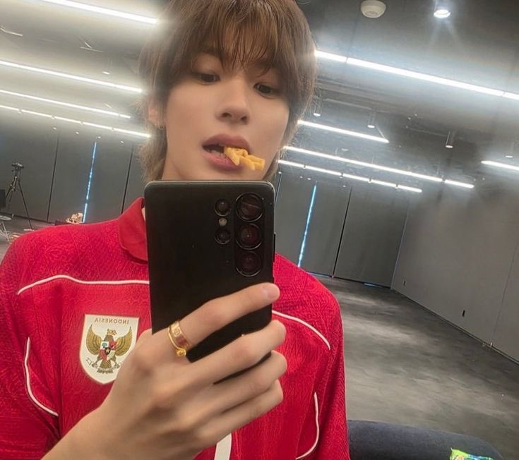 lee 🍓 tweet media