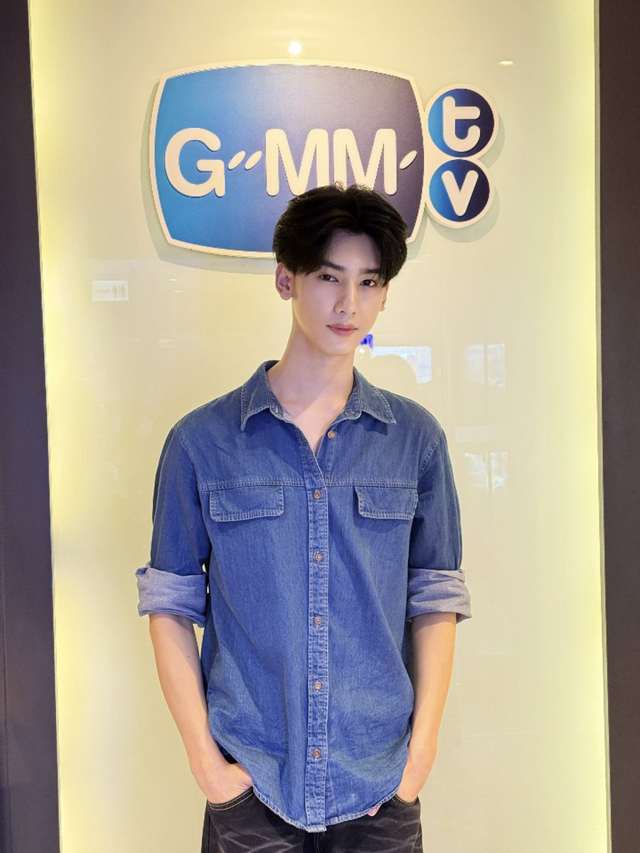 ploygoodluck's tweet photo. ช่วงนี้พี่ถาไปหาเด็กมาจากไหน มีเด็กเข้า gmmtv มาใหม่อีกแล้ว ละคนนี้หล่อมาก บางมุมเหมือนน้องดังเลย ลูกชายน้องดังปะเนี่ย วาสนาสถาพรอีกแล้ว https://t.co/I20w8c0y5l