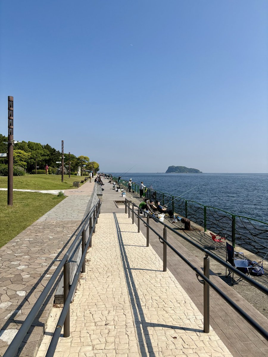 mooncarnation's tweet photo. 電車釣行 ＠海辺つり公園 横須賀市 https://t.co/qZPBRYsWQg