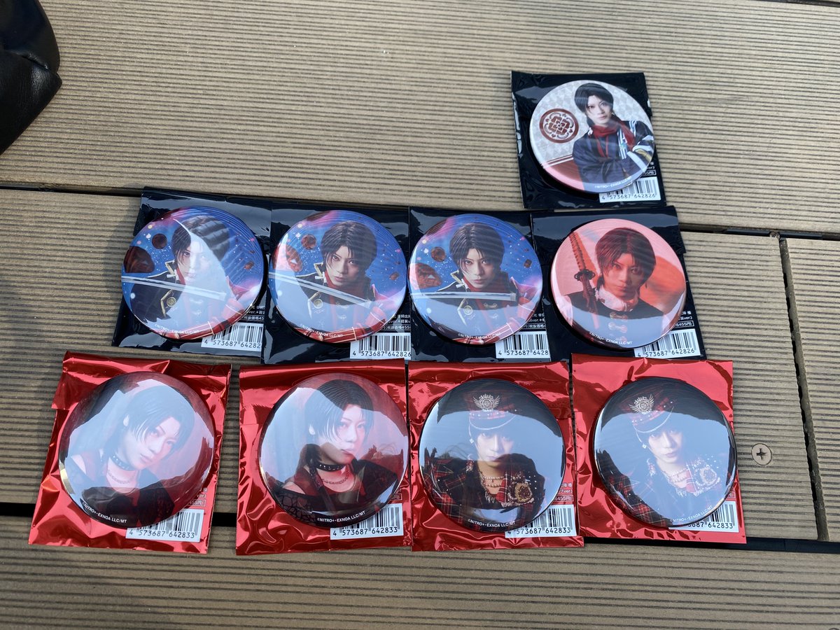 miya___0117's tweet photo. 【譲渡】加州清光 単騎 ランダム 缶バッジ

(譲)画像のもの
(求)画像に書いてるもの

個数集まり次第譲渡可能

本日、会場にて手渡し可能。 https://t.co/u4ltBOY85q