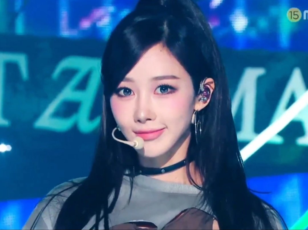 앨 tweet media