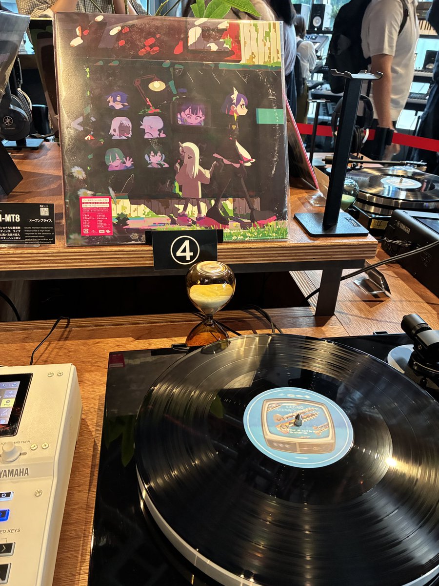 gibson16s's tweet photo. アナログとデジタルの聞き分け🎧
レコードの方がデジタルよりもシャカシャカ感が少なくて厚みのある音でした♪

#HPH-MT8 #ずとまよ https://t.co/AG5r2h4Bl0