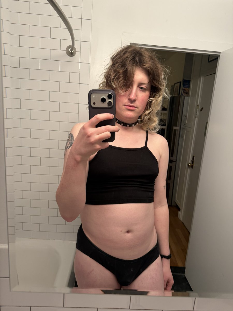 ciswoman's tweet photo. I'm giving serious #gaybowser vibes rn https://t.co/UME6jIJr56