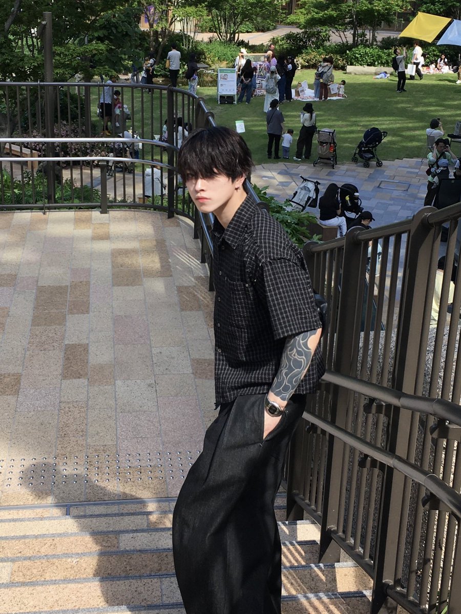 紺 tweet media