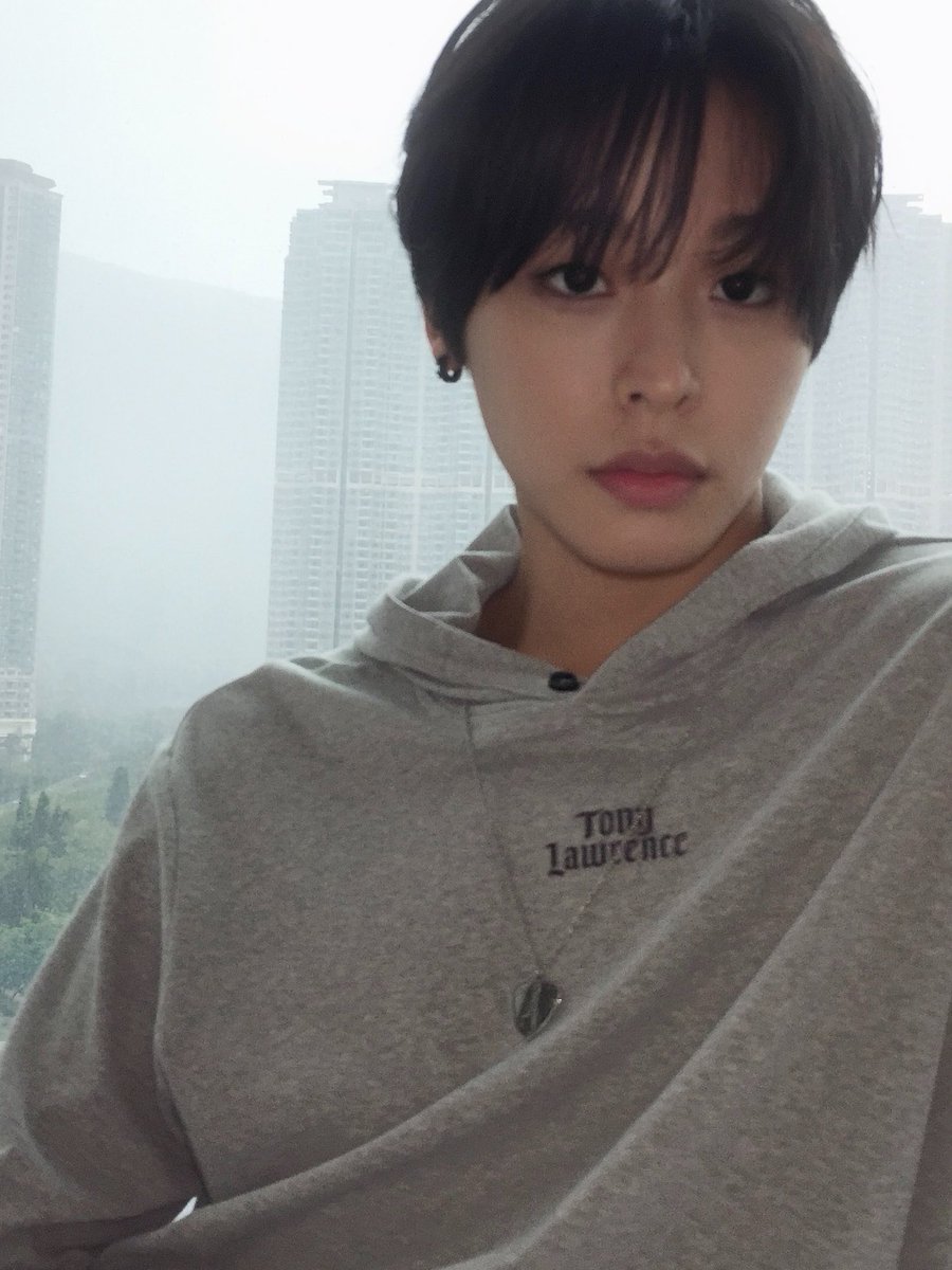 𝙢𝙚𝙧𝙧𝙮 tweet media