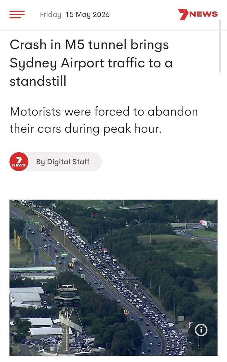 Herminio_EOI's tweet photo. ✔️Come to/Be at a standstill

》Used to refer to any situation that has come to a halt, with no movement or progress.

▪︎ Negotiations are currently at a standstill.
▪︎ During the snowstorm the entire city came to a standstill.

#Learning #English #TEFL #vocabulary #idioms https://t.co/Whvehby30i