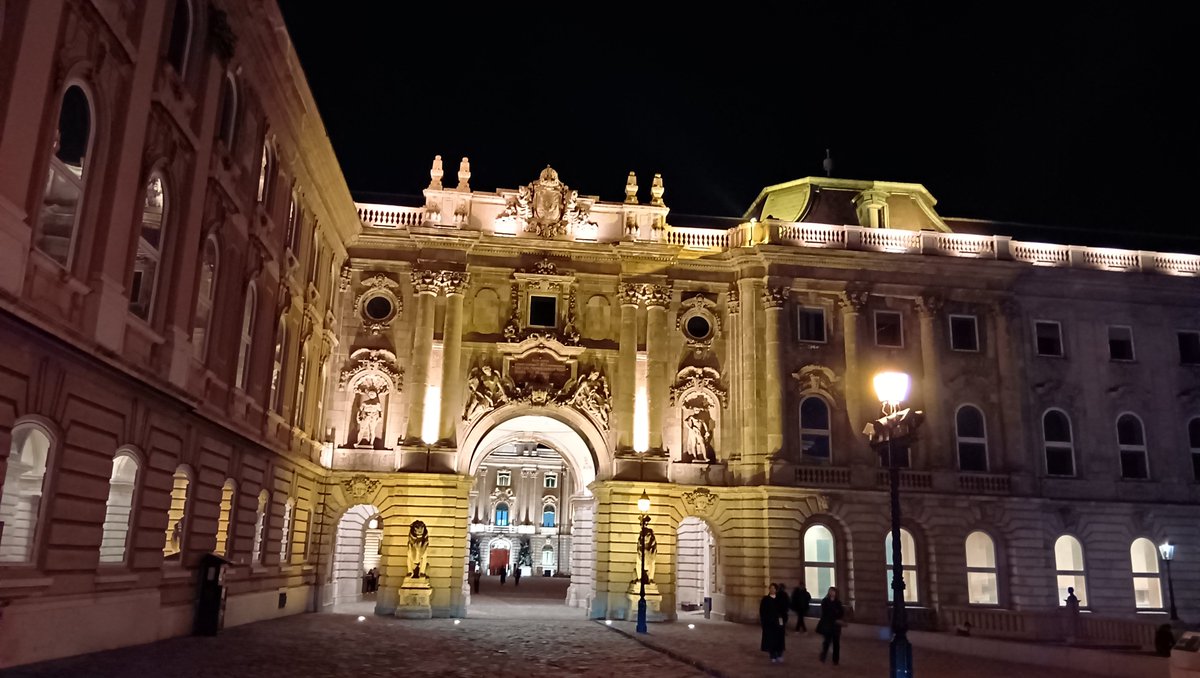 WineHungary's tweet photo. 🍷参加者募集🇭🇺
🏰2026ブダペスト🍷フェスティバル🍷ハンガリーワイン＆アート視察研修プログラム（現地9日間）🌈
明日5/17日本時間午後8時半オンライン説明会（無料質疑応答形式）  Google Meet
https://t.co/VFUQ4viZcR
皆さまのご参加を心よりお待ちしております。
#ハンガリー #ハンガリーワイン https://t.co/bVqPYPRo2s