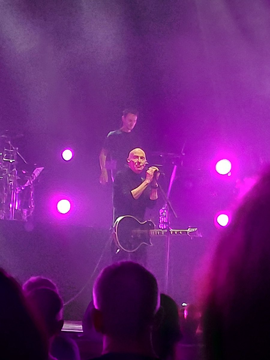 mrsdonga's tweet photo. @midgeure1 We loved you @liverpoolphil last Saturday, you were amazing 💜 https://t.co/UsNV5lniMb