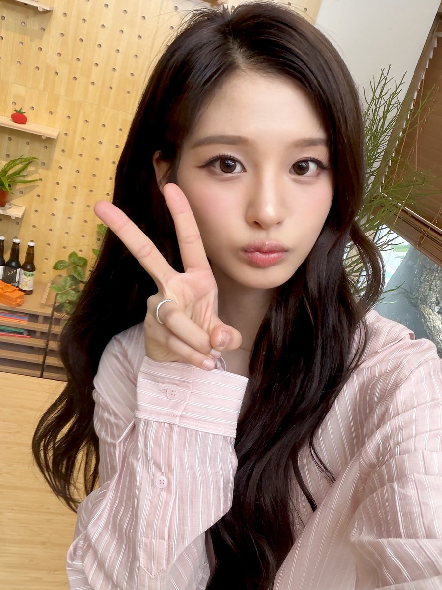 sullyoon pics 🦌 tweet media