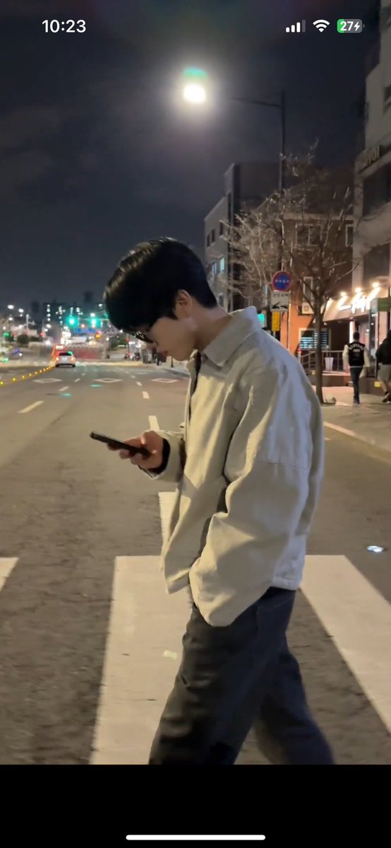 대견이 tweet media