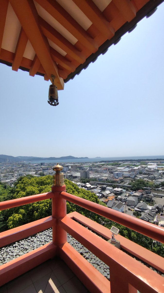tamagoo99's tweet photo. 紀三井寺　ここらへんは階段登らせすぎ。
マリーナシティ周辺 https://t.co/BHCsrfxCq8