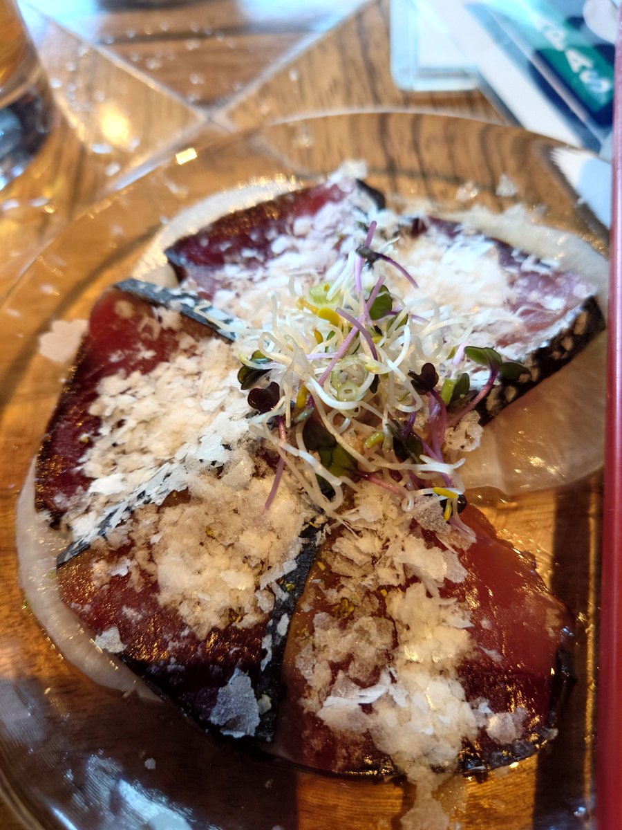 カルパッチョ撮るの忘れてた。 このお店。千件超えの評価で4.3あるだけ カルパッチョ撮るの忘れてた。 このお店。千件超えの評価で4.3あるだけ