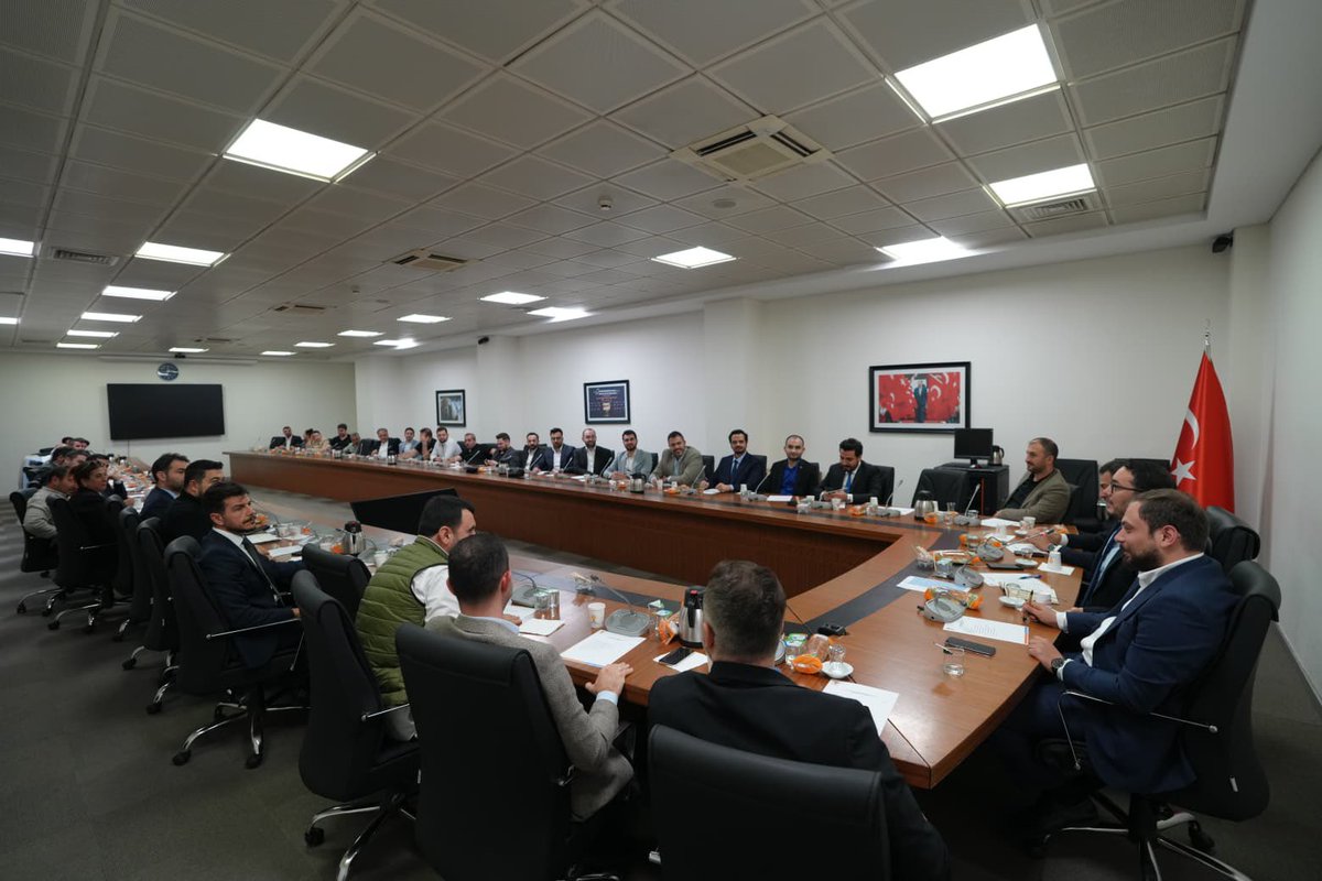 akpartiistanbul's tweet photo. Seçim İşleri Başkanlığımzın çalışmaları kapsamında;
📌 İlçe seçim işleri birim başkanları toplantımızı gerçekleştirdik. https://t.co/UGzKC5KABn