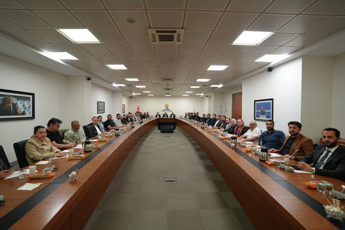 akpartiistanbul's tweet photo. Seçim İşleri Başkanlığımzın çalışmaları kapsamında;
📌 İlçe seçim işleri birim başkanları toplantımızı gerçekleştirdik. https://t.co/UGzKC5KABn