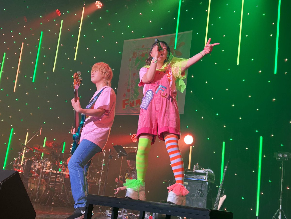 KOTOKO_Dwarf's tweet photo. 東京公演［DAY1］(昼)無事終了しました〜！！\(*ˊᗜˋ*)/
みんなの盛り上がり、すごかったね〜！
「楽しい」の波動がビンビン伝わって来たよ👍🏻
ありがとう😊

さぁ！このあとは［DAY2］夜公演だーっ！！！！！
気合い入れて行くぞっ💪💪💪

#KOTOKO喜怒哀楽ツアー 
#FunSpring #DAY1 #DAY2
#楽しい楽しい春