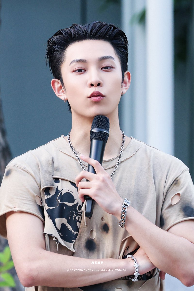 ษดแดแดแด tweet media
