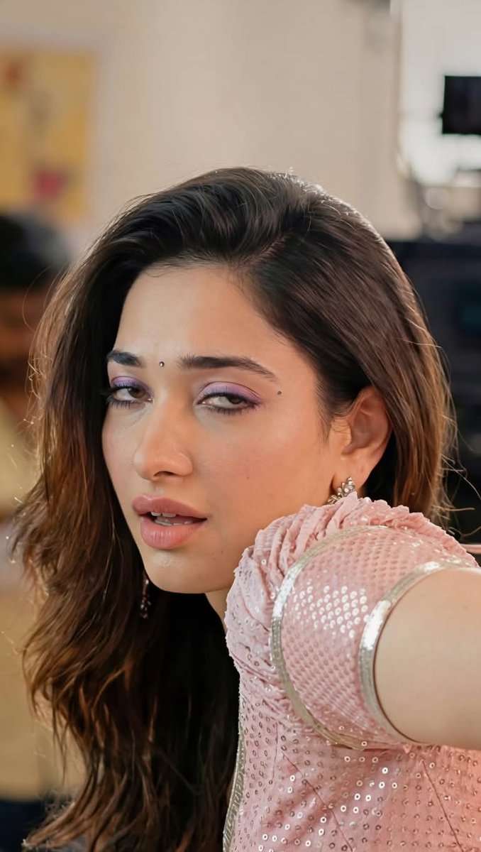 ananya tweet media